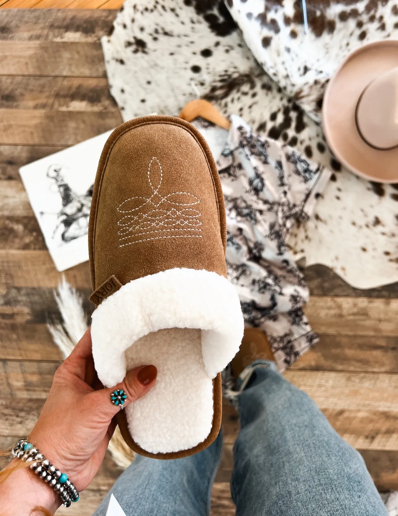 Bootstitch Slippers (taupe)